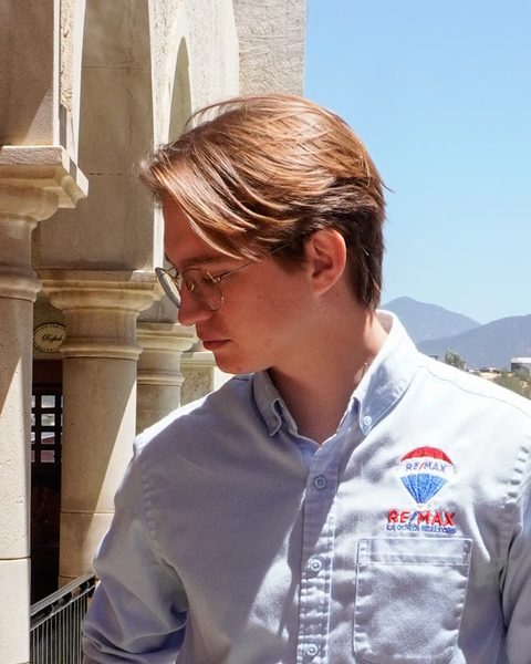Daniel R. Salinas Sosa, asesor inmobiliario de RE/MAX La Costa Realtors en Ensenada