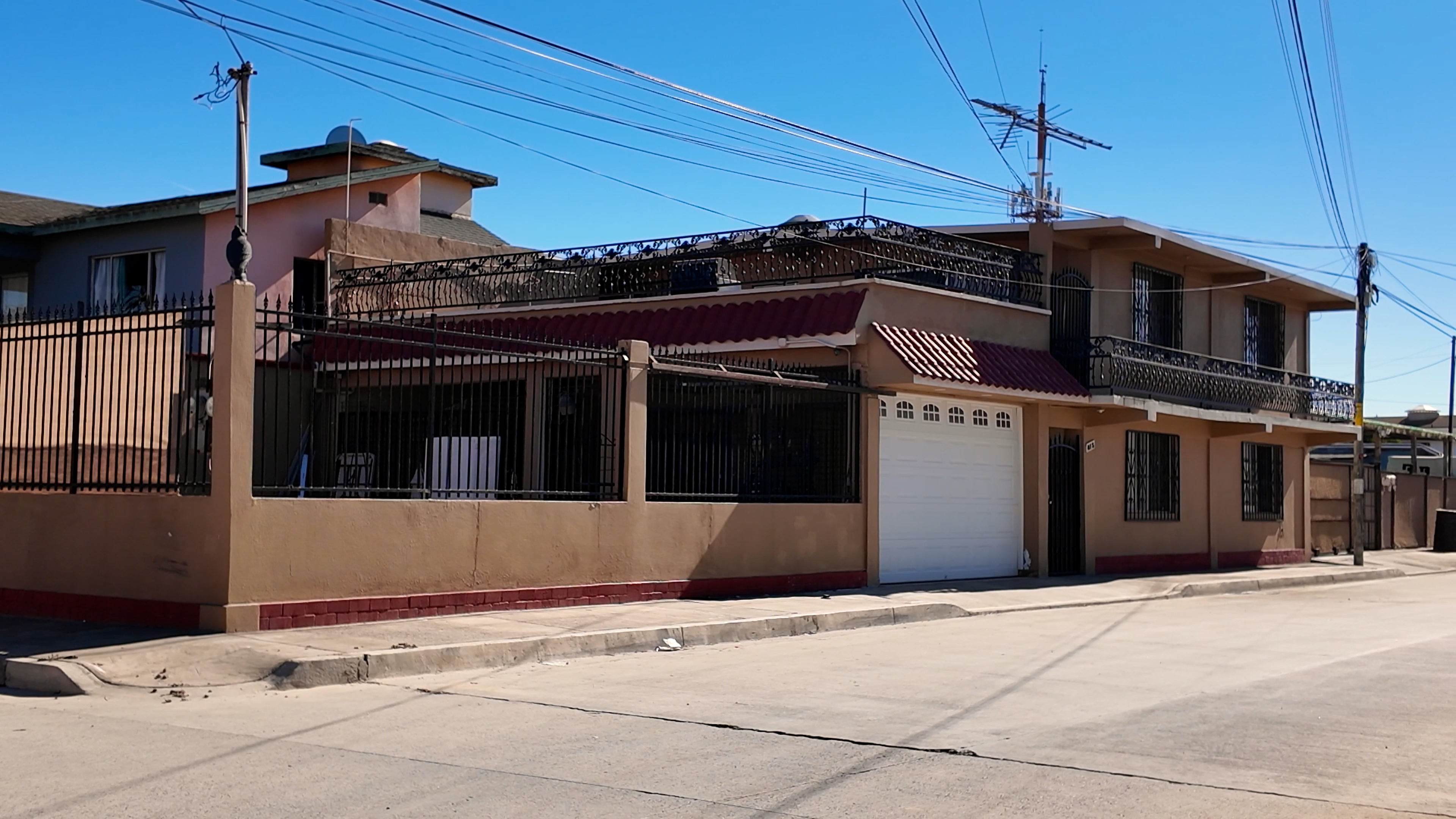Casa Col. Aeropuerto Ensenada